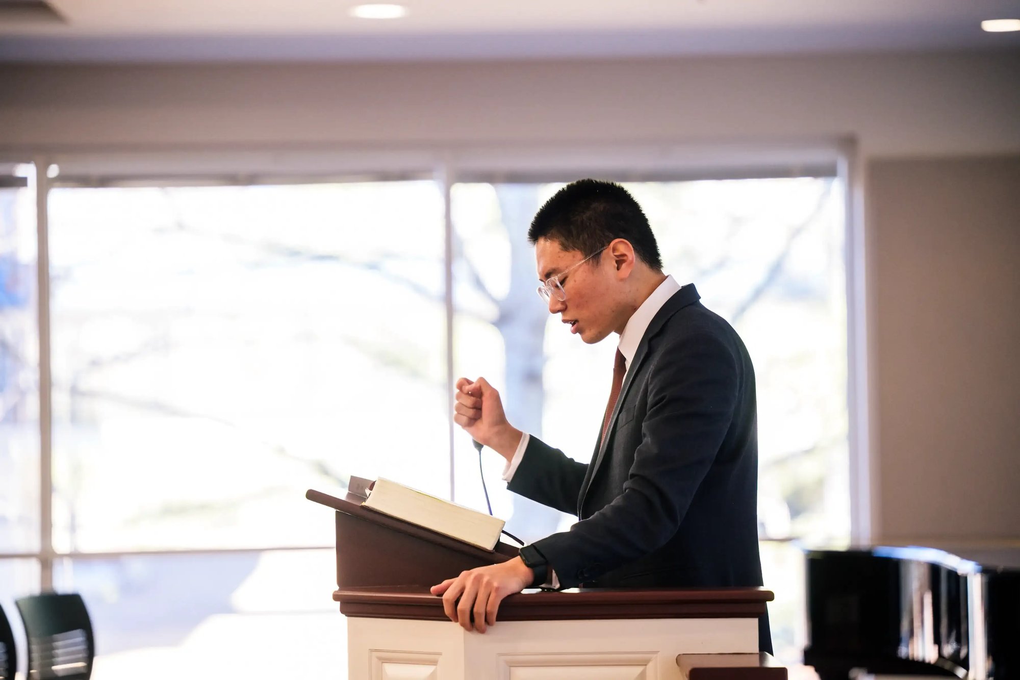 seminary-student-preaching-at-pulpit-chapel-service